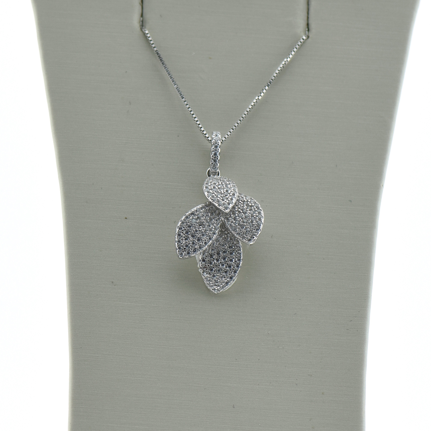 Collana con pendente fantasia in argento 925 e zirconi completa di girocollo Gioielleria Cipolla Palermo