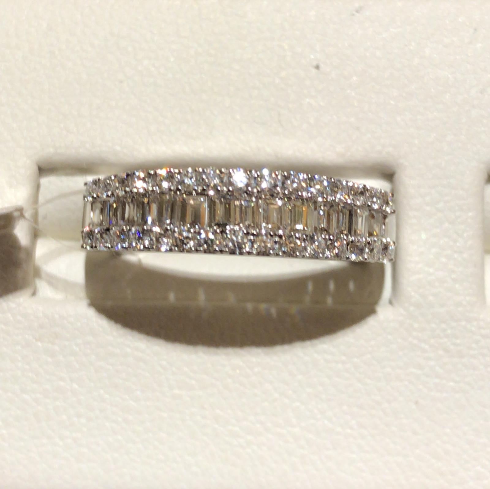 anello-diamanti-oro-bianco-750