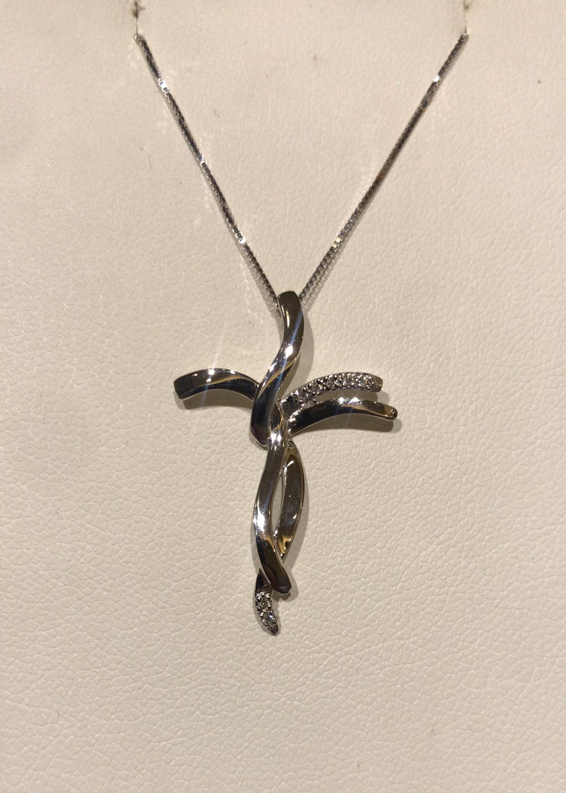 750% White Gold Cross Pendant