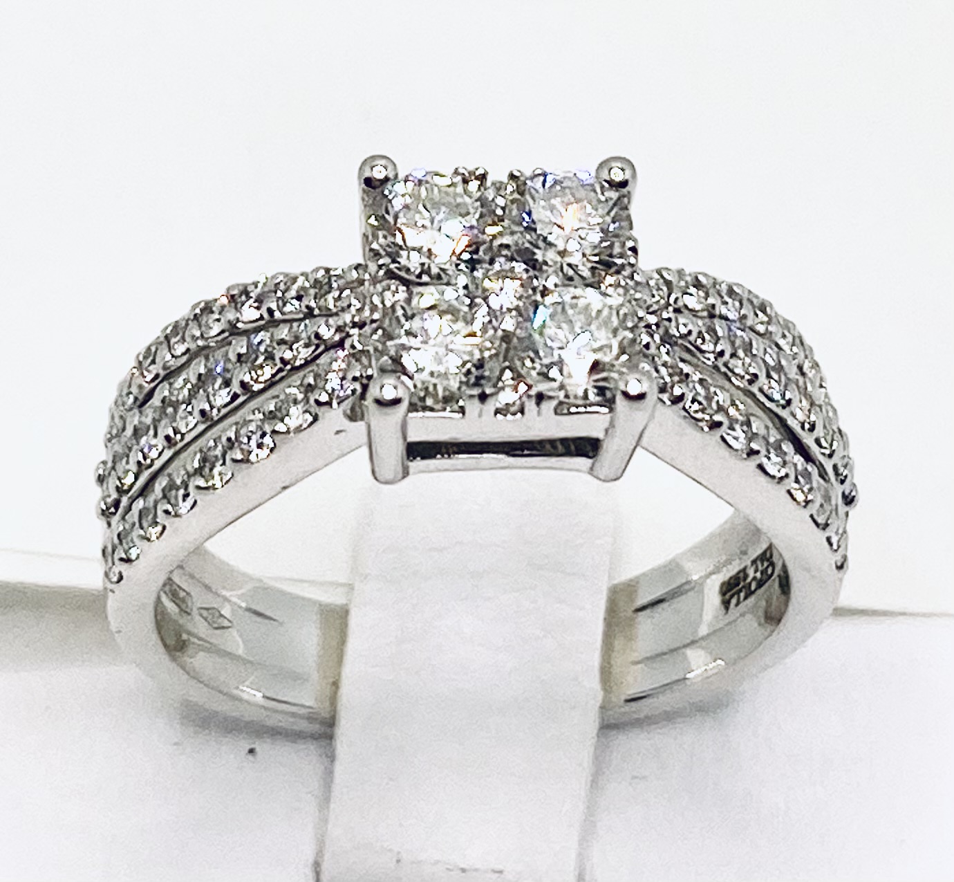 Solitaire diamond ring art.506A01DW