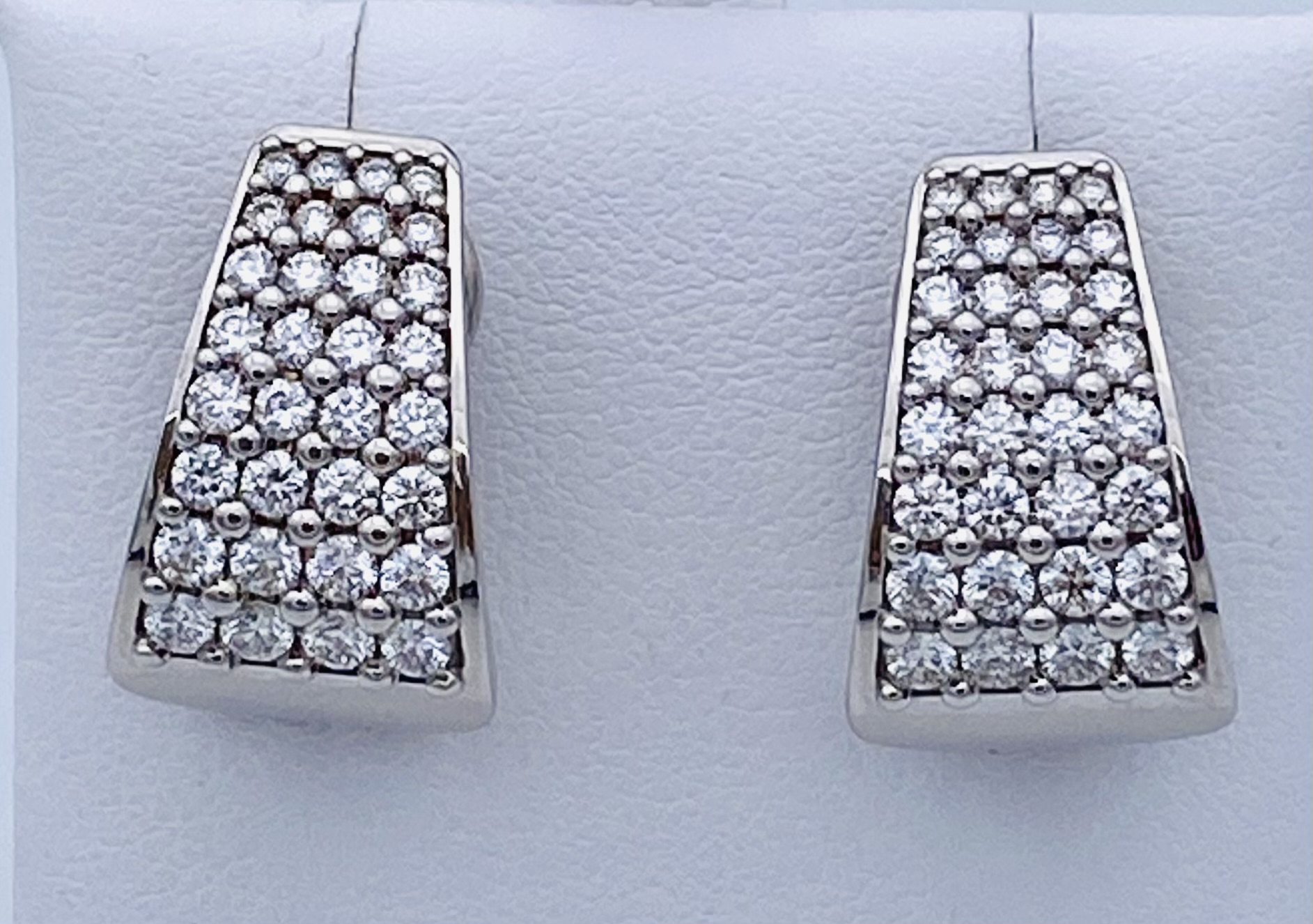 Diamond and white gold earrings Art.OR683