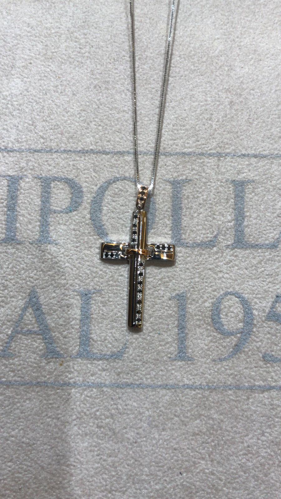 750% white gold cross pendant