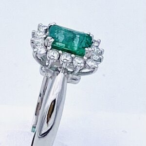 Anello smeraldo diamanti e oro bianco BON TON ART. AN1139