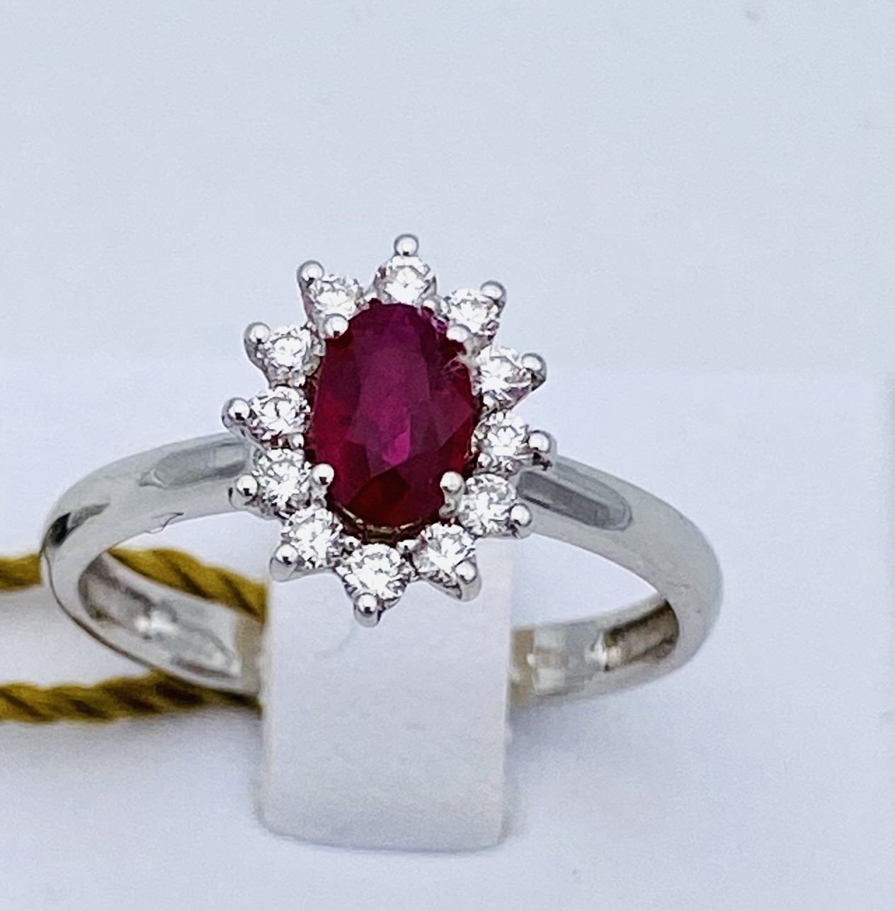 RUBY RING AND GOLD DIAMONDS 750% ART. AN948