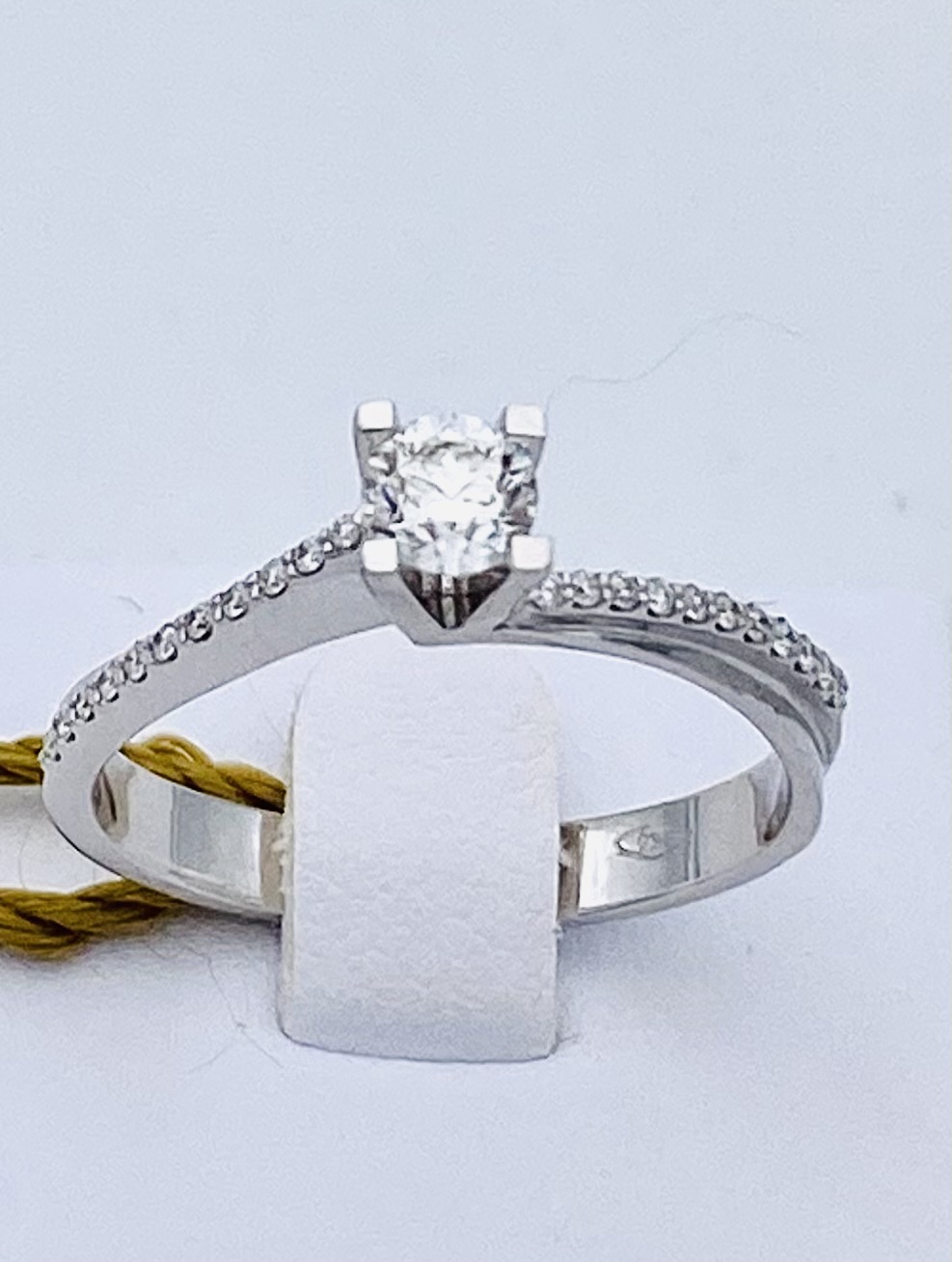 Solitaire ring gold and diamonds WISH ART.AN1293