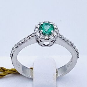 Anello smeraldo e diamanti oro bianco BELLE EPOQUE ART. AN756