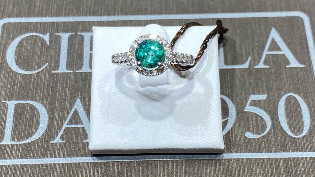 Emerald Ring White Gold