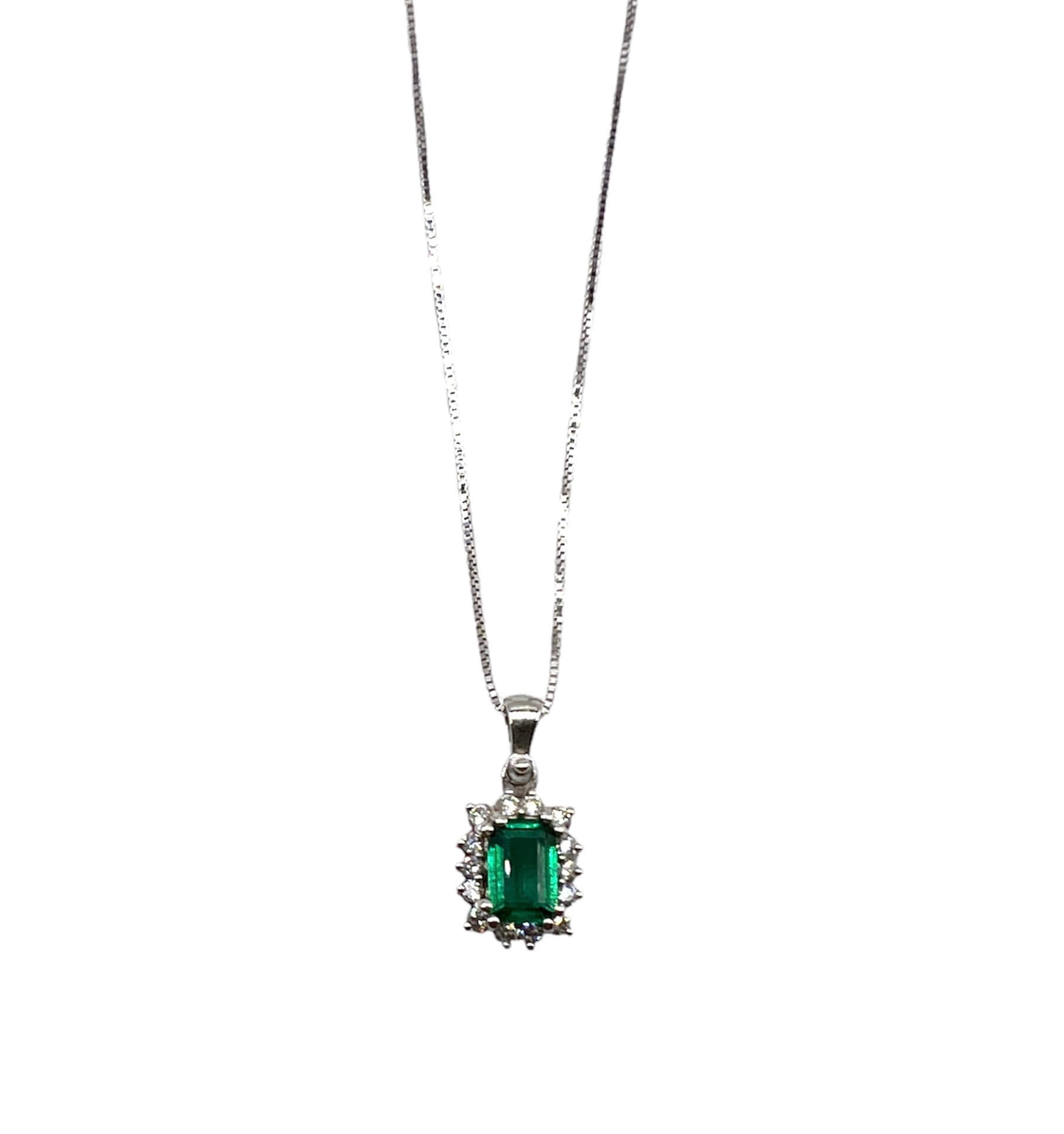 Emerald pendant in 750% white gold