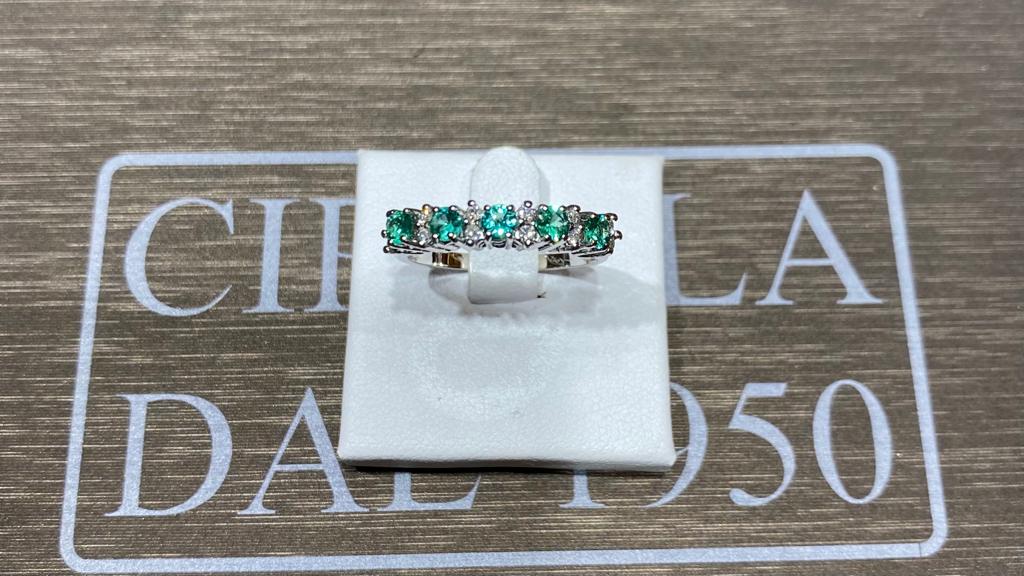 White gold verette ring