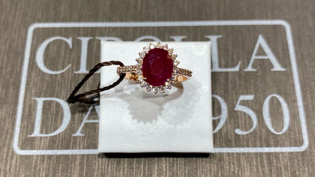 GOLD RING – RUBY AND DIAMONDS ART. CODE AN1693