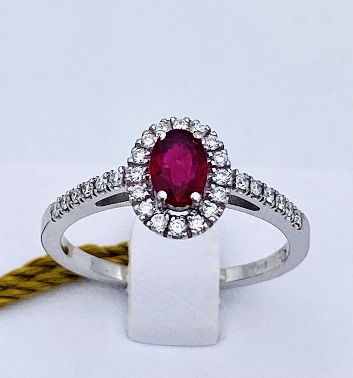 RING GOLD 750% RUBY AND DIAMONDS ART. AN1148