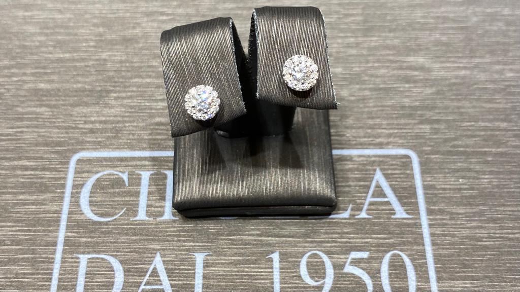 Point Light Earrings Gold and Diamonds Art. OR855