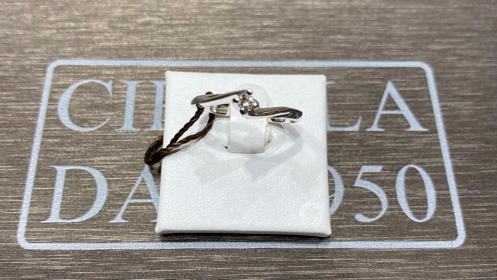 Solitaire ring white gold and diamonds LOOKS Art. AN1419