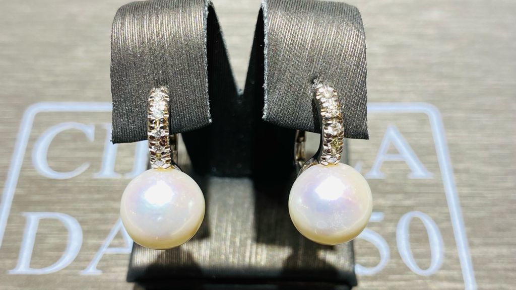 Pearl earrings 750% white gold diamonds 0.20 ct color F/vvs1 cultured pearls mm 12