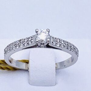 Anello solitario oro  bianco 750% e diamanti Art.AN1570