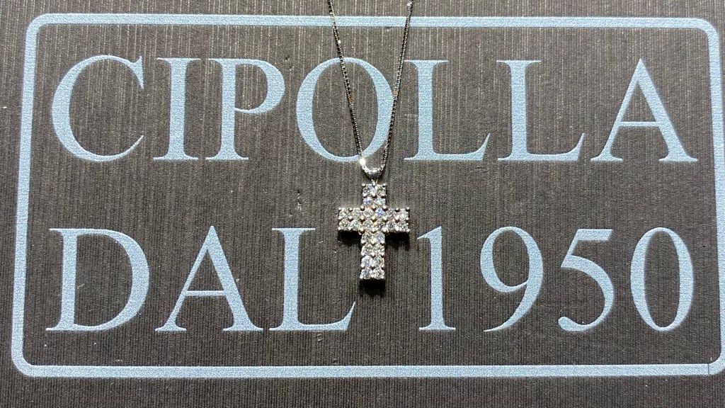 Cross pendant in 750% white gold diamonds 0.28 ct color F/vvs1