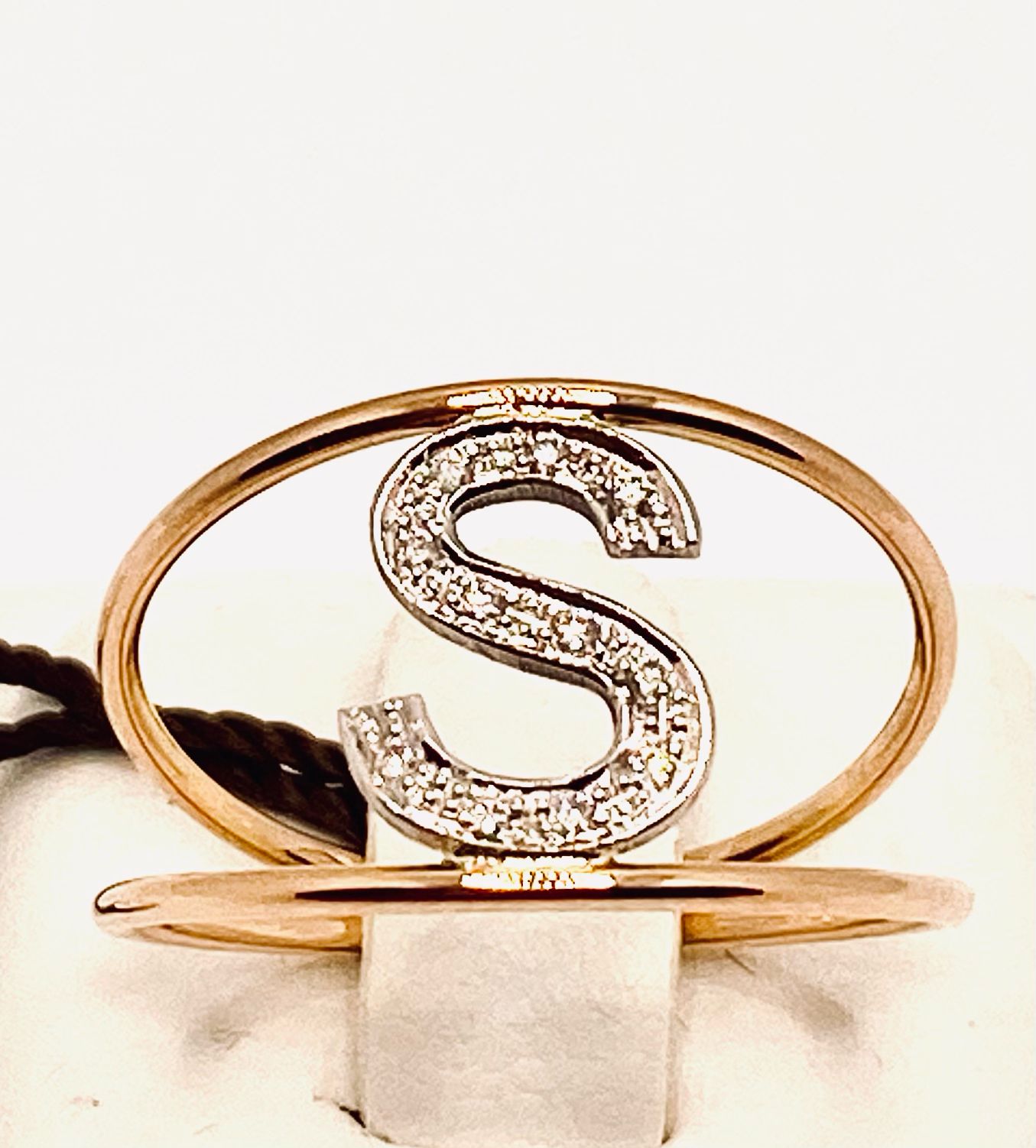 Initial ring art AN-S R