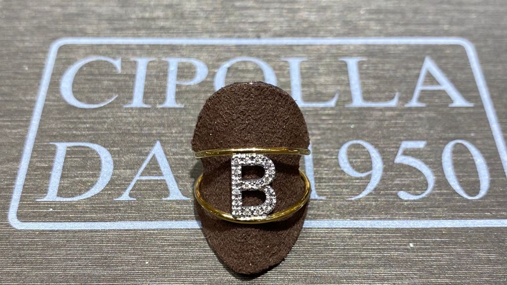 anello iniziale B oro giallo 750% diamanti 0,09  ct colore F/vvs1