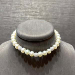 bracciale perle freshwater mm 5,5-6 chiusura oro bianco 750% sfere oro bianco 750%