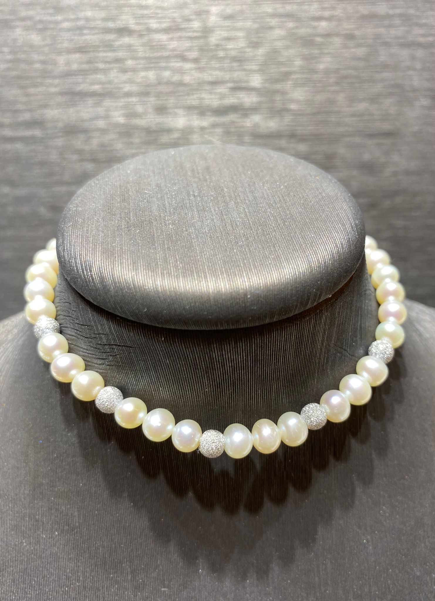 bracciale perle freshwater mm 6,5-7 chiusura oro bianco 750% sfere oro bianco 750%