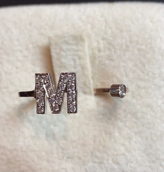 anello iniziale M oro bianco 750% diamanti 0,11 ct colore F/VVS1