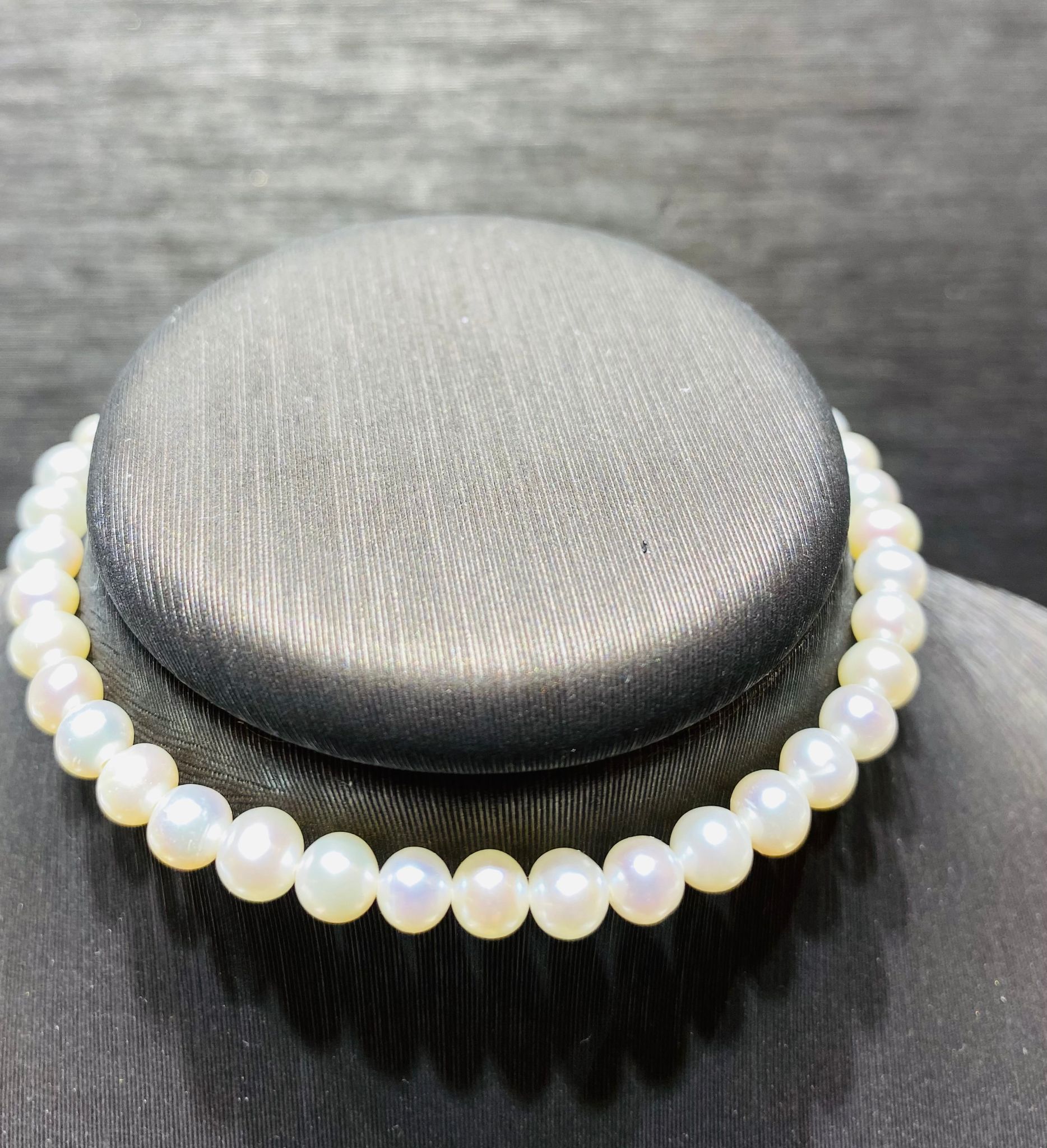 bracciale perle freshwater 4,5-5mm  chiusura oro bianco 750%