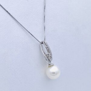 Girocollo pendente  perla  oro bianco 750%Art.CDP54