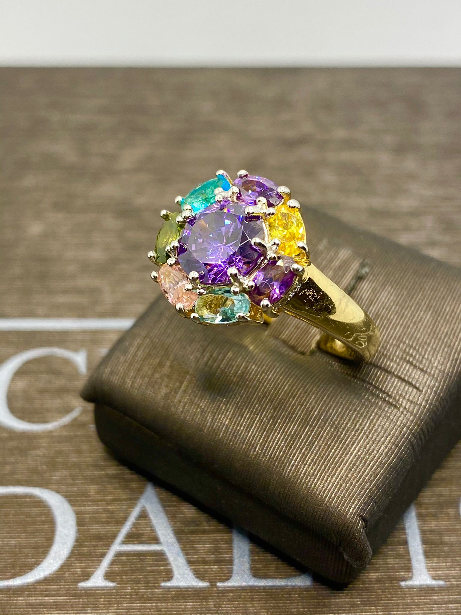 anello  toppa argento 925% yellow gold cristalli multicolor