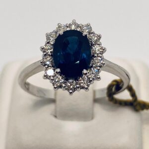 RING IN WHITE GOLD - SAPPHIRE AND DIAMONDS ART. CODE AN1343