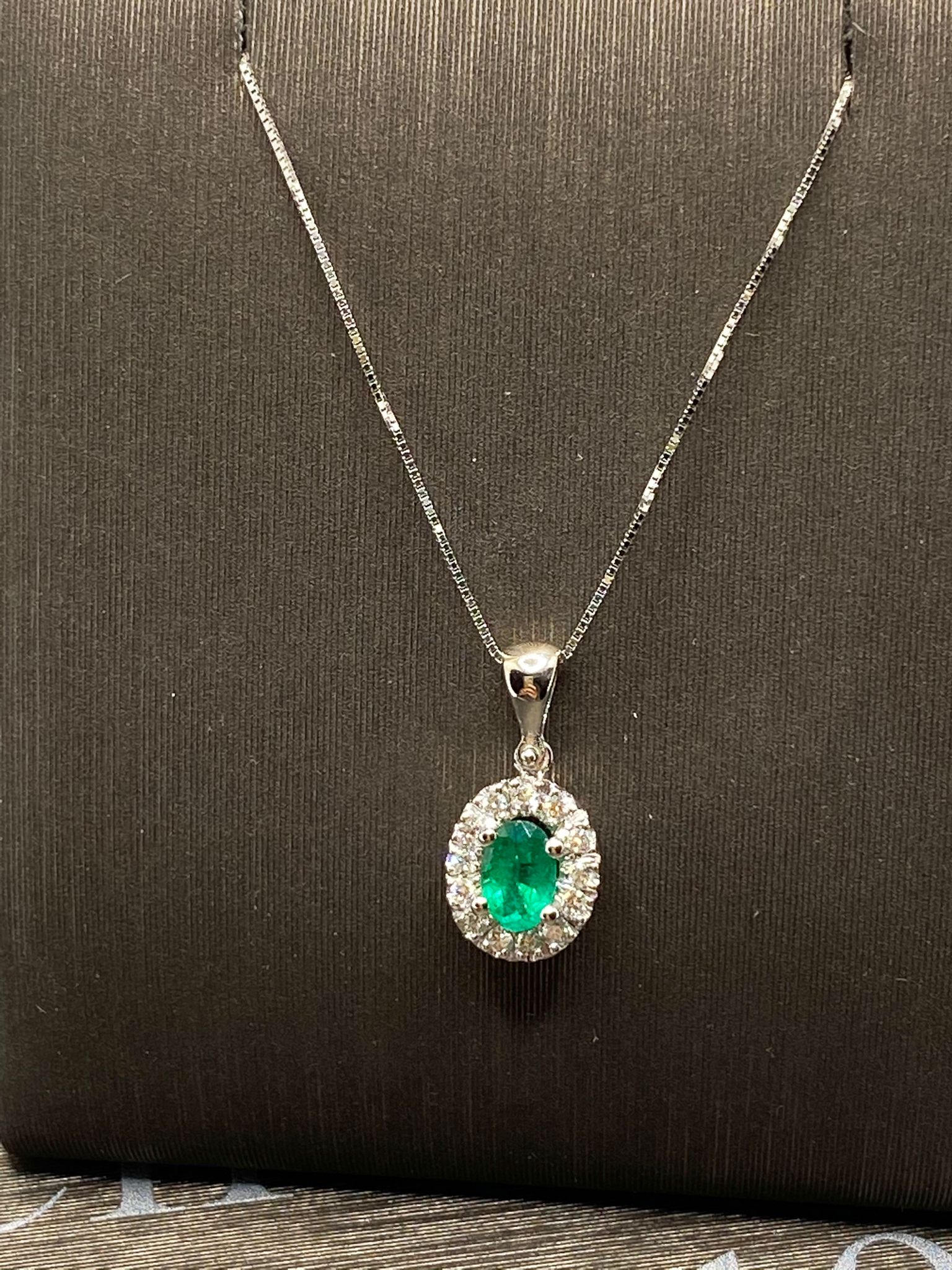 Emerald and diamond pendant art.CD721