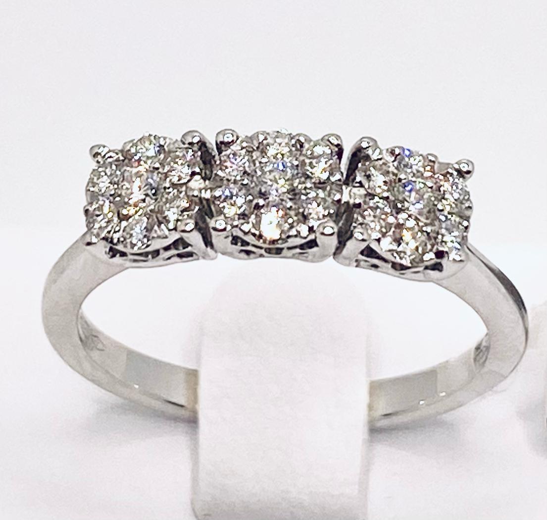 Trilogy ring with diamond pavé art.398A01DW
