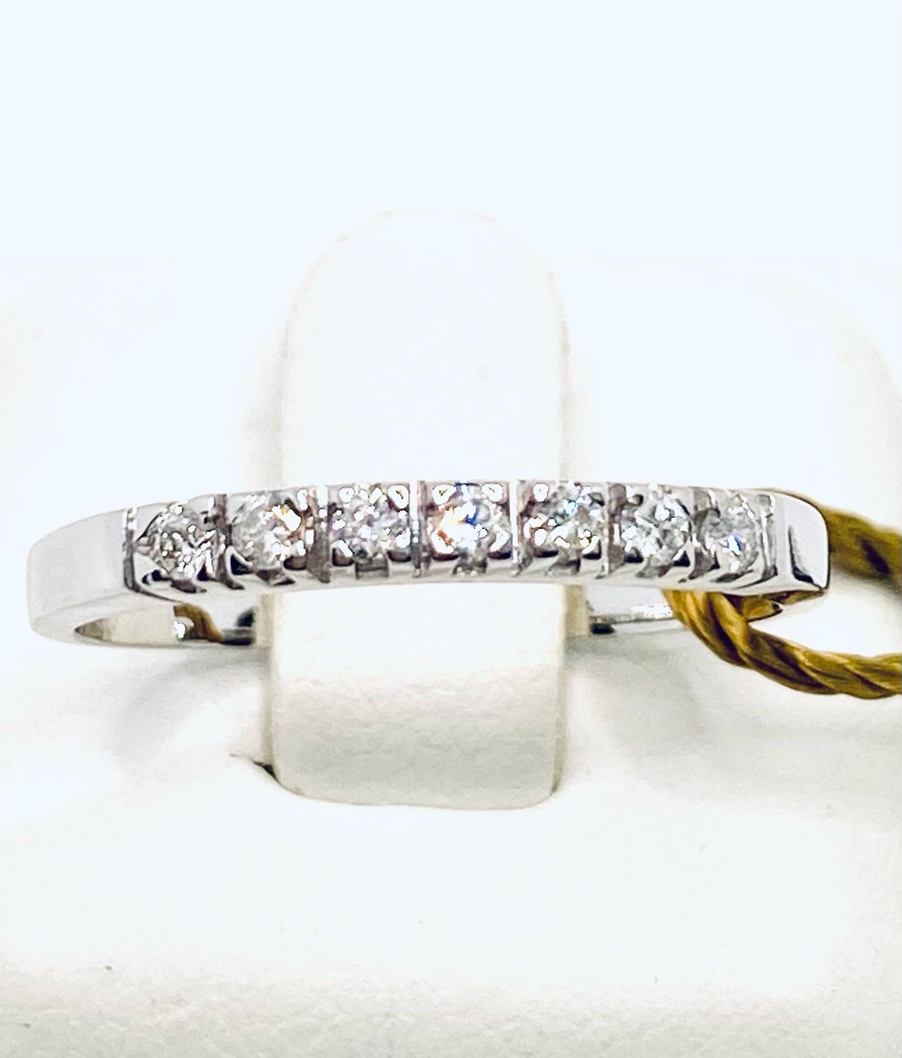Anello veretta di diamanti oro  bianco  ART. PDA1270
