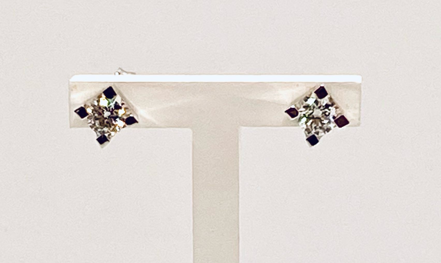 Diamond light point earrings art.OR1056