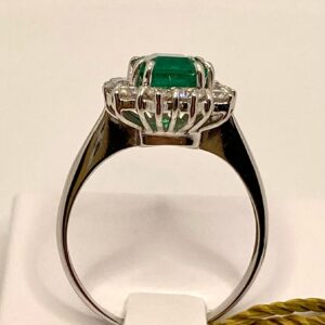 Anello con smeraldo e diamanti art.CIP2