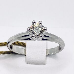 Anello solitario di diamanti  GIGLIO art. AN1887