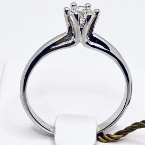 Anello solitario di diamanti  GIGLIO art. AN1887