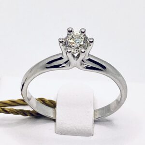 Anello solitario di diamanti  GIGLIO art. AN1887