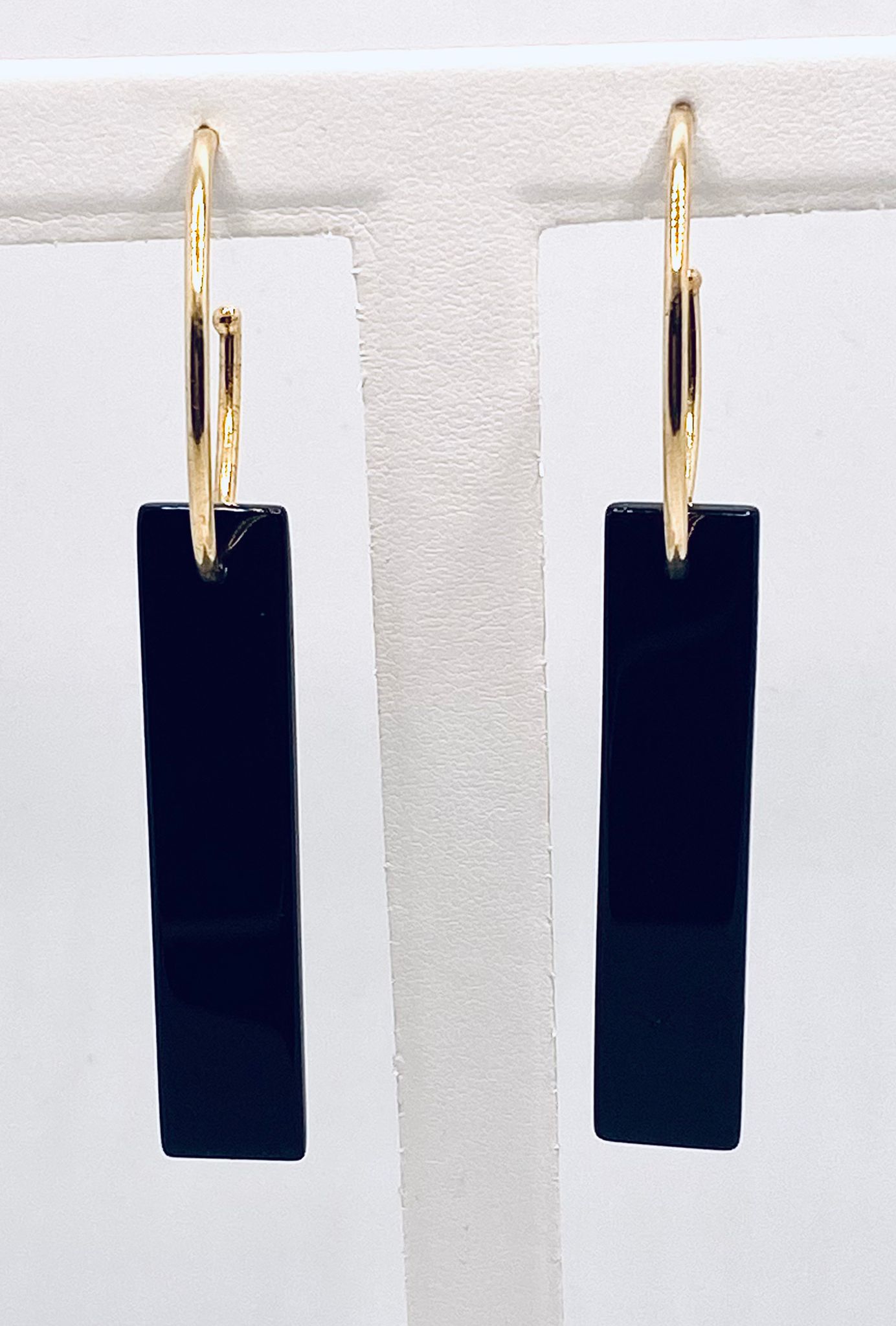 Bronze earrings with onyx