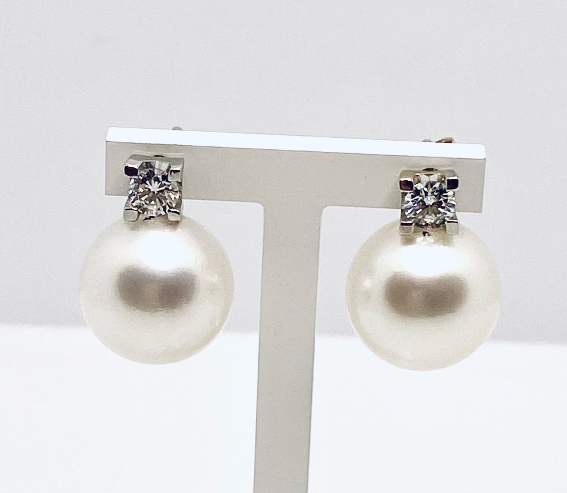 Earrings of pearls and diamonds art.ORP229