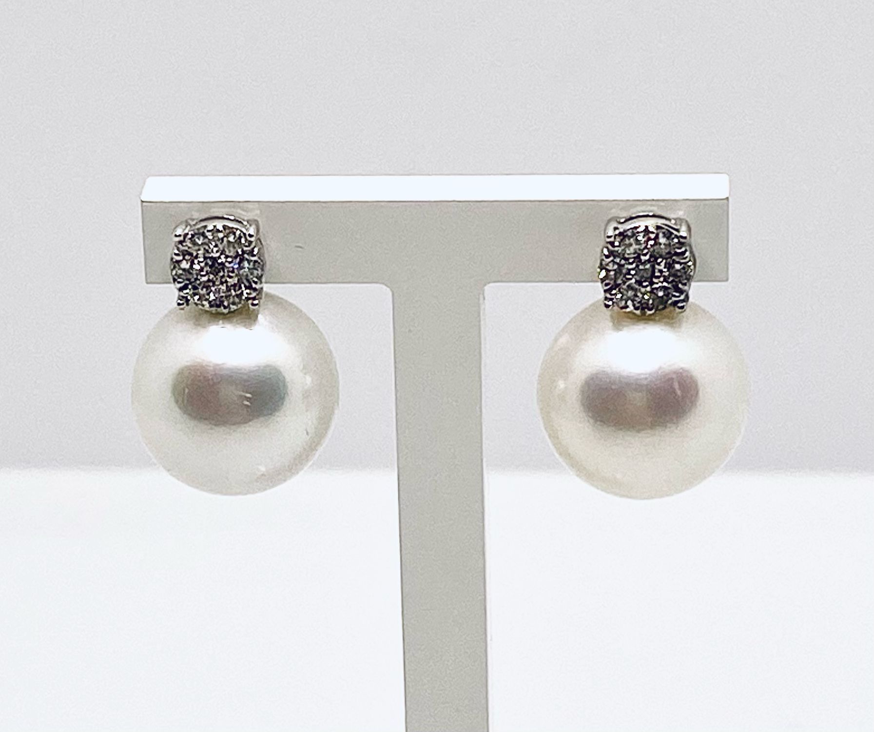Earrings of pearls and diamonds art.ORP223