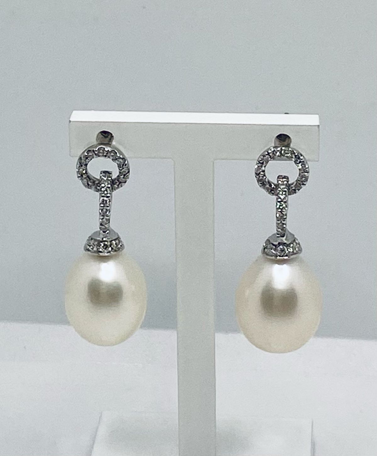 Earrings of pearls and diamonds art.ORP238