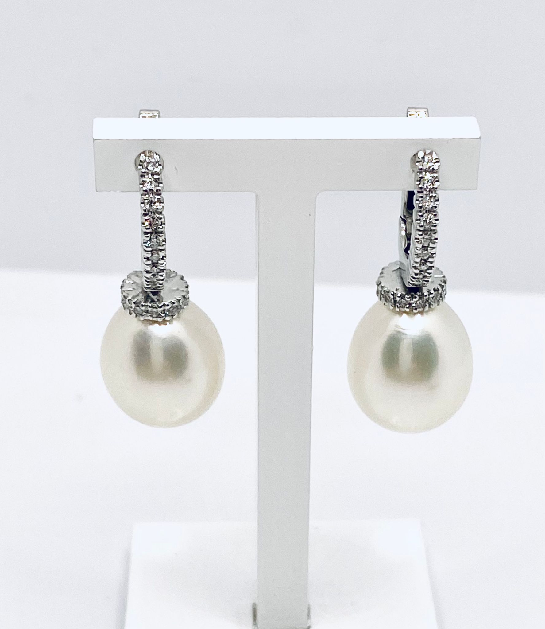 Earrings of pearls and diamonds art.ORP241