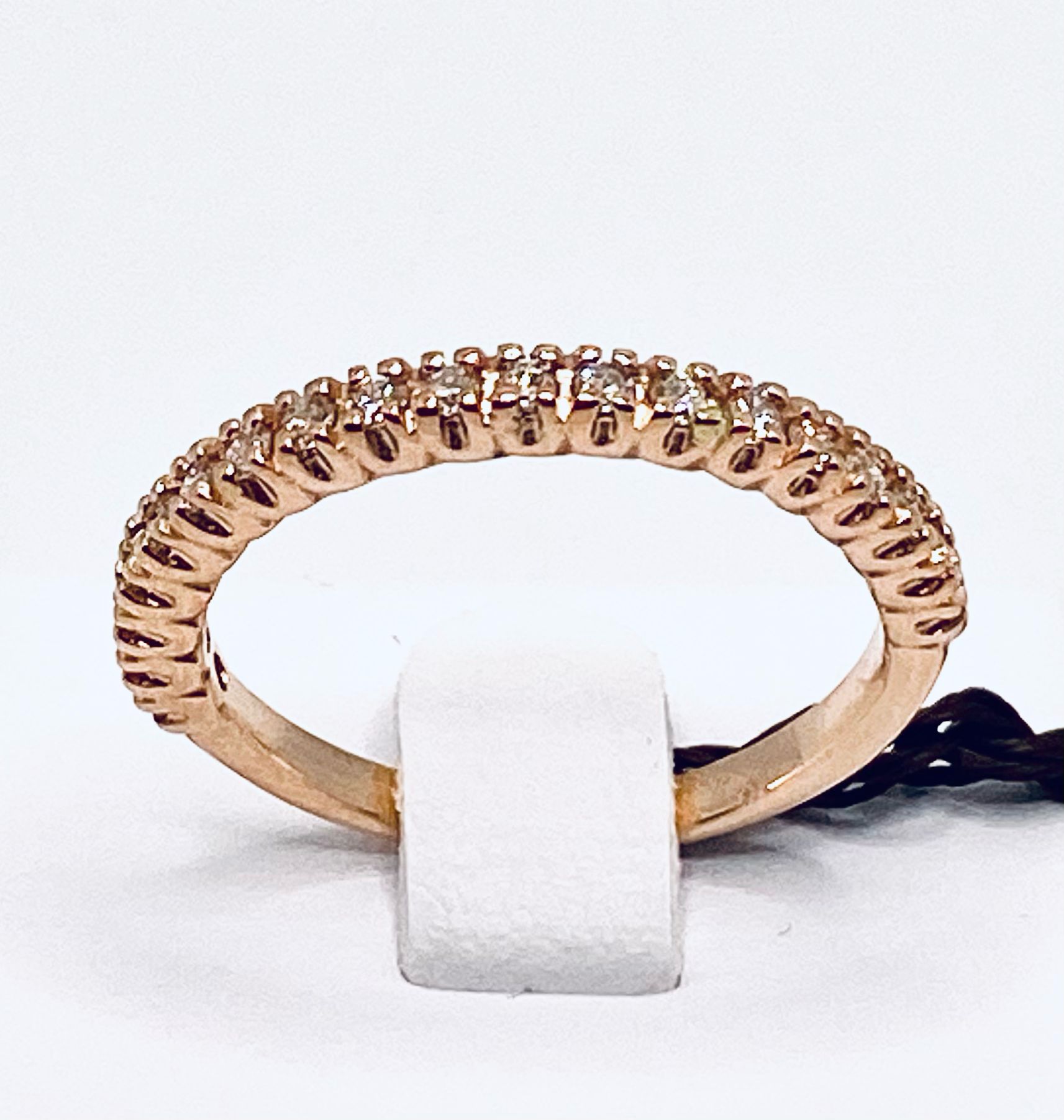 Veretta ring with diamonds in rose gold art. AN2108