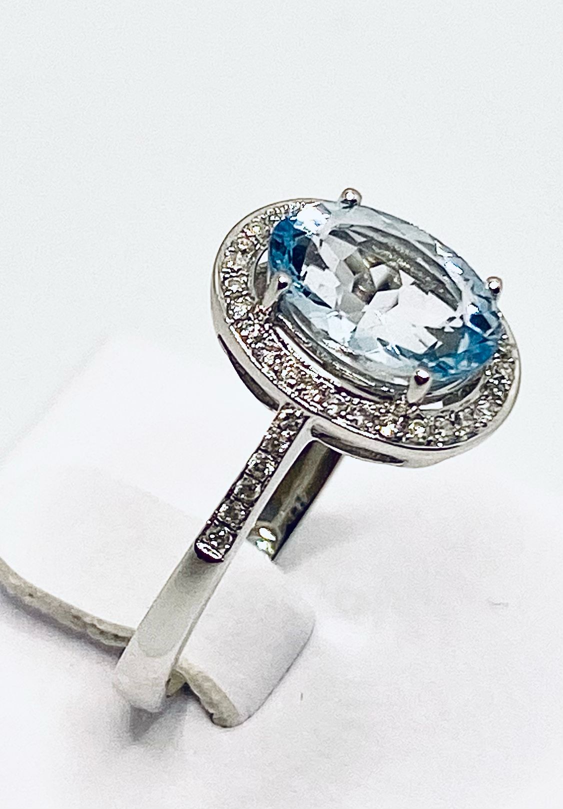 Ring with aquamarine and diamonds Art.R36311-2