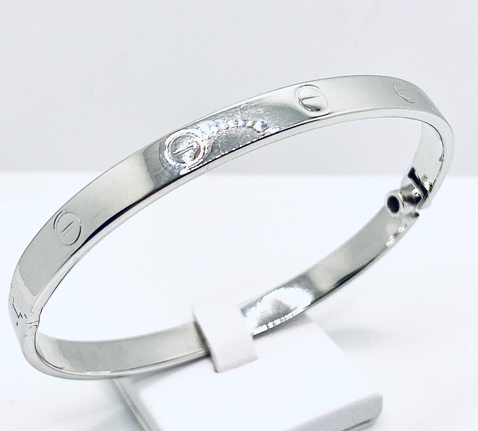 Rigid bracelet in white gold 750% art.BRR1