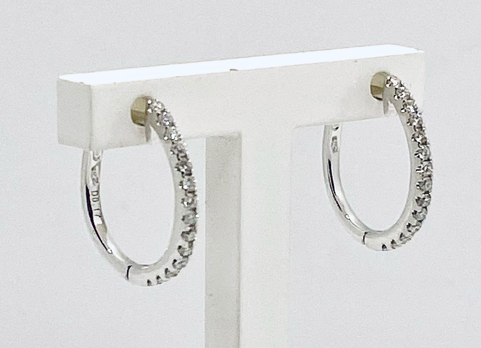 WISH Diamond Hoop Earrings Art. E01373WA01