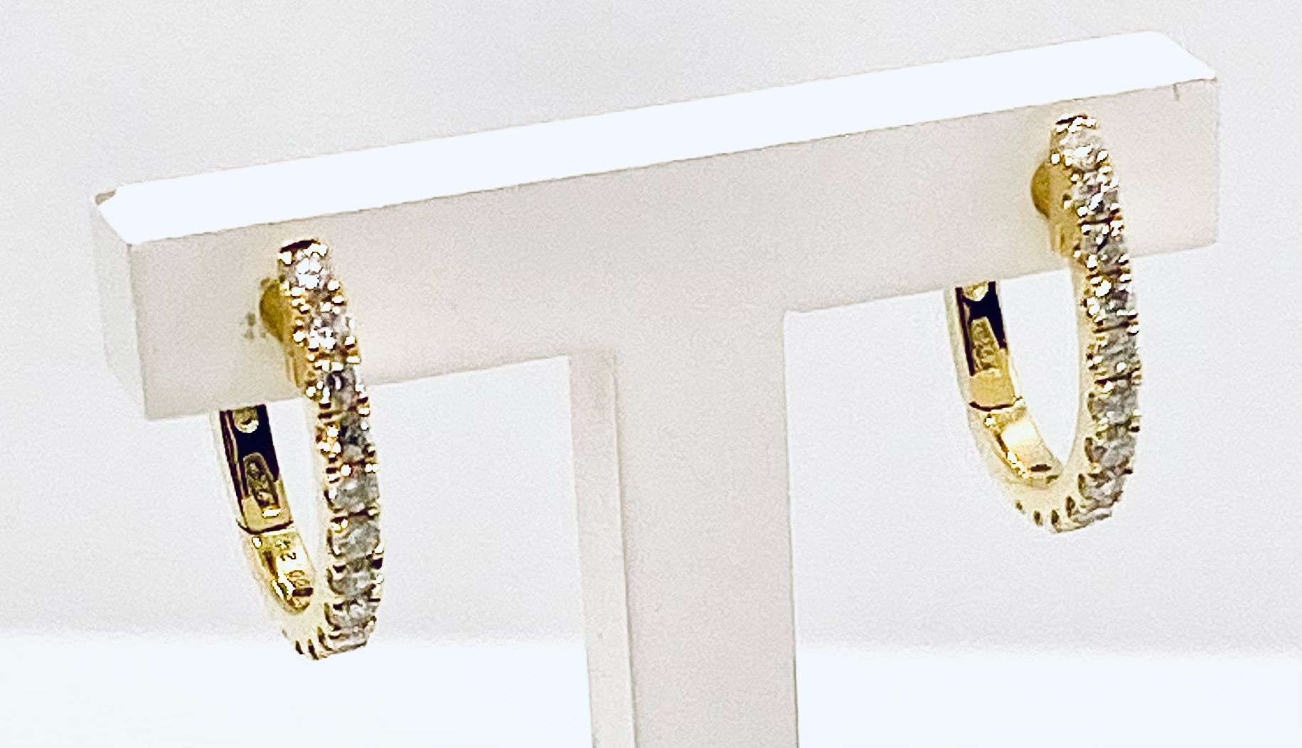Diamond Hoop Earrings Art.E01373WA01G