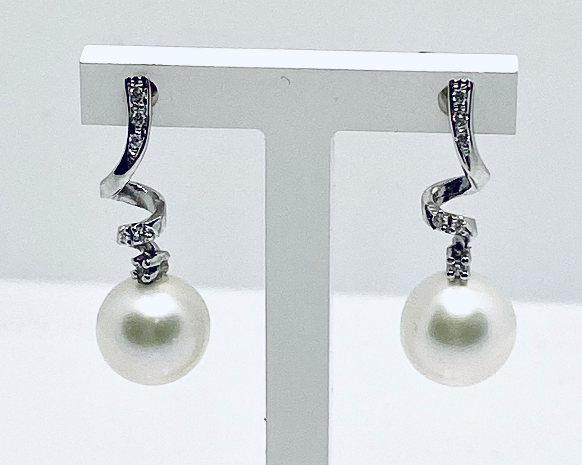 Orecchini di perle e diamanti art.ORP244-2