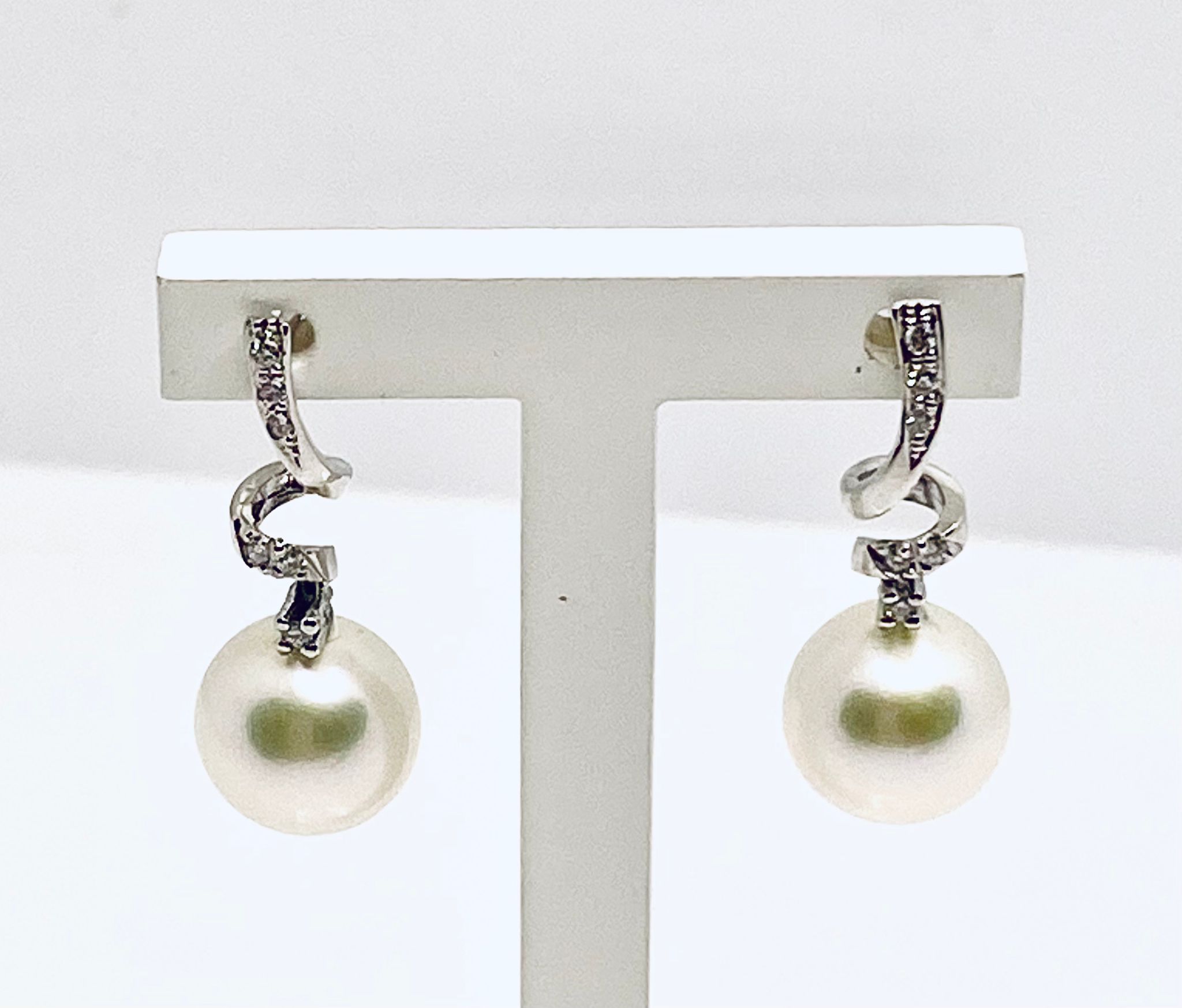 Pearls and diamonds earrings art.ORP244