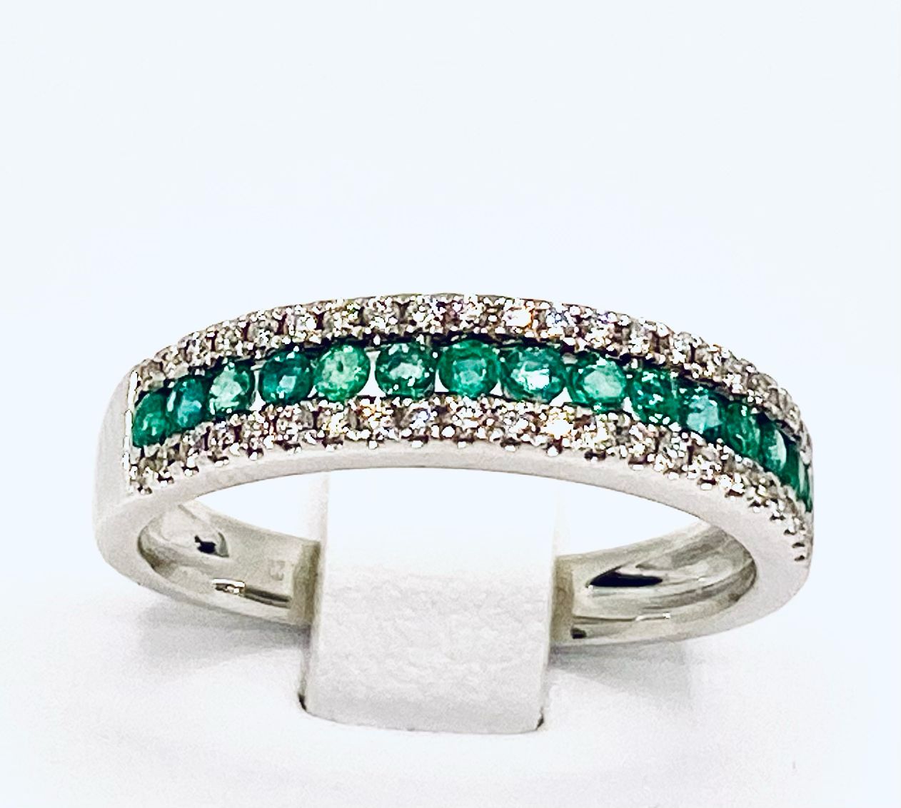 Anello veretta con smeraldi e diamanti art.80011R03W